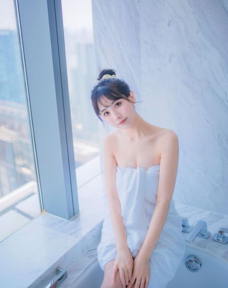 在异世界迷宫开后宫 动漫