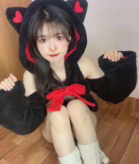 白白色发布会在线观看免费