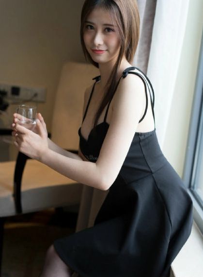 女人被公牛进入