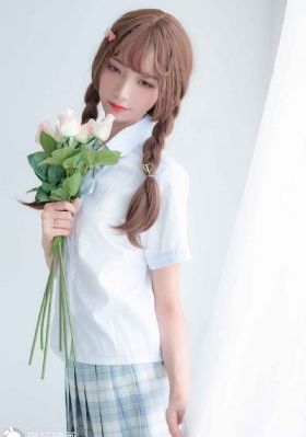 老师美女被吸乳得到大胸动漫