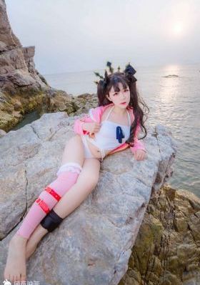 年轻的老师hd