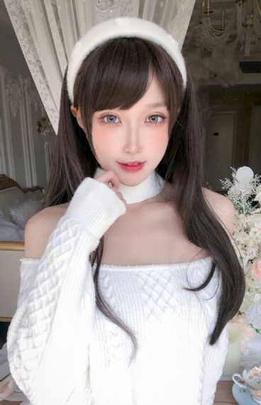 多人舌头伺候她h