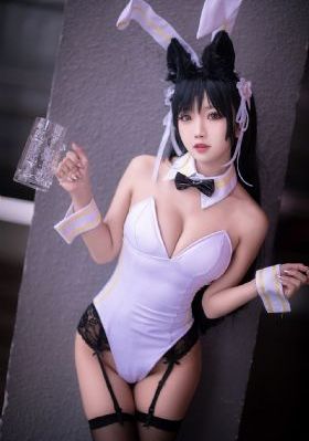 美女和老师拔萝卜