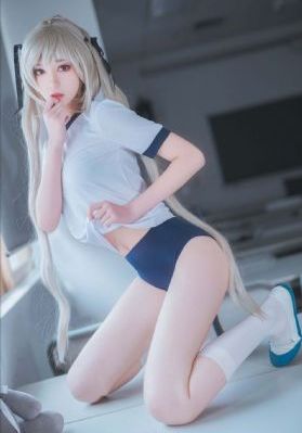 按摩房的女大学生在线观看